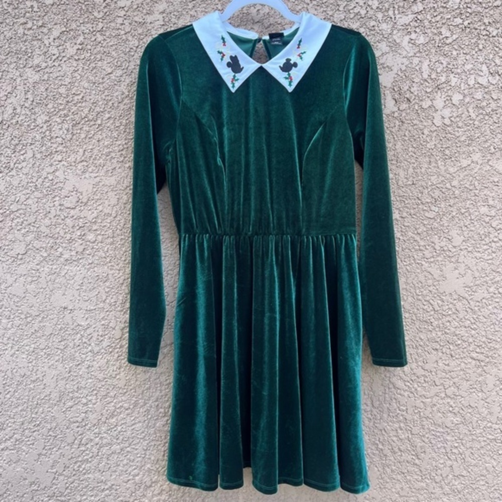 Mickey Mouse Holiday Green Velvet Collar dress‎